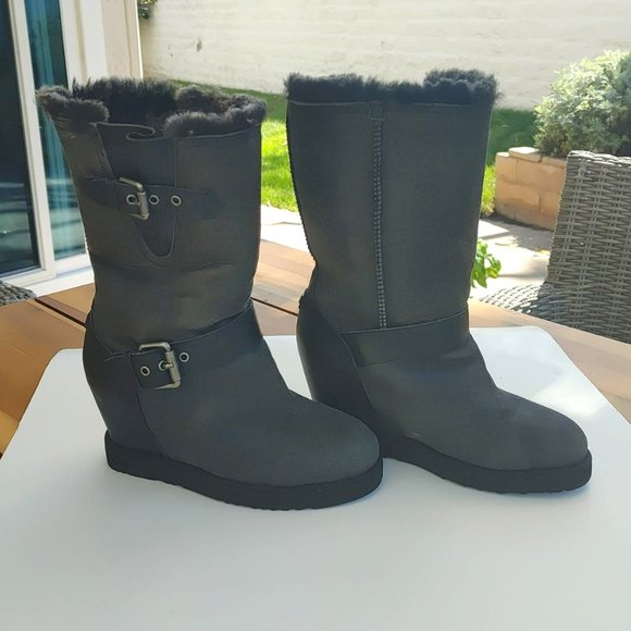 Australia Luxe Collective Distressed Machina Sheepskin Wedge Ugg Boots. 7 - Picture 3 of 10